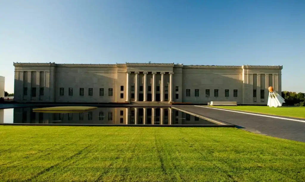 2 Nelson Atkins Museum of Art